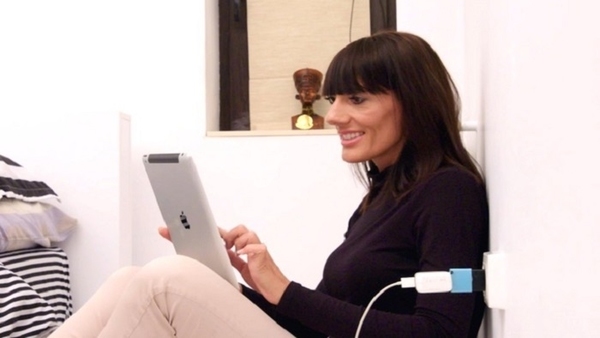 AA 電大小的旅行轉換插座！全球最細適合 150 個國家