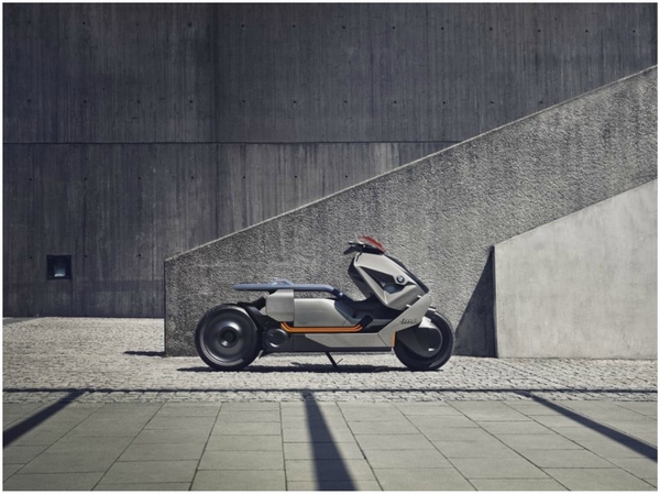 BMW Concept Link 純電電單車起行！ 低車身上落容易 