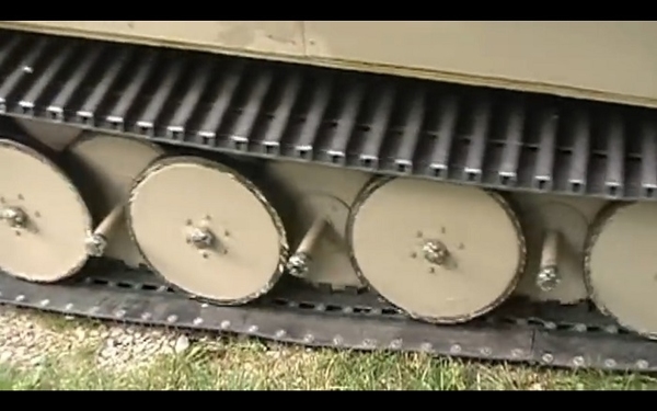 神人自製可動虎式坦克！網民：《少女戰車》卡秋沙？