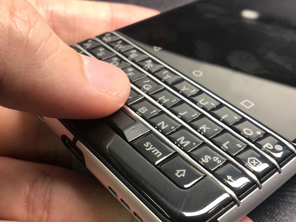 BlackBerry KEYone 上手試 實體鍵盤配強勁攝力