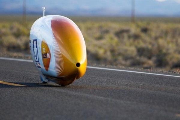 子彈速度人力單車誕生！ 破紀錄時速 144.2 km 