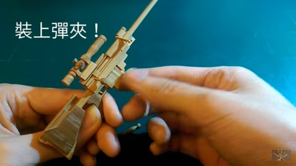 即棄木筷 DIY 像真微縮模型！可上膛狙擊槍製作過程公開