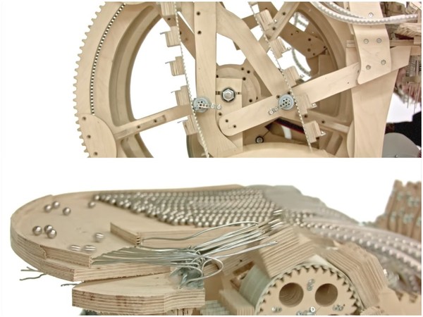 2,000 鋼珠秒變 Marble Machine 超巨型樂器