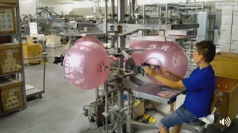 【睇片】先撐大！氣球自動化絲網印刷原來是咁的