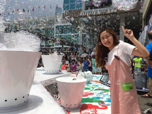超多泡泡滿天飛！直擊海港城「千萬泡泡伴維港」
