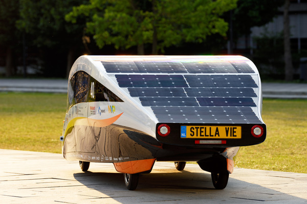 【新式環保車】未來太陽能家庭車 Stella Vie！