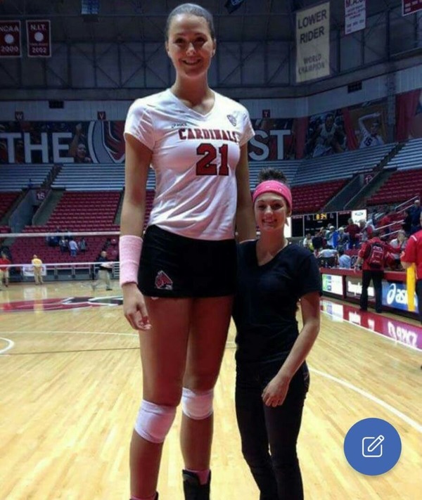 比得上姚明！排球美女巨人高 223 cm