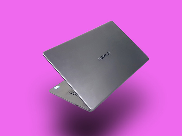 大屏纖體 Huawei Matebook D    一按快速解鎖！