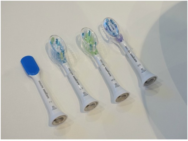 【IFA 2017】Philips DiamondClean Smart 電動牙刷配手機 app 刷牙？