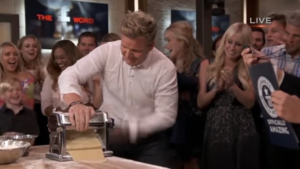 廚神 Gordon Ramsay 再破世界紀錄！拉最長完美意粉麵糰