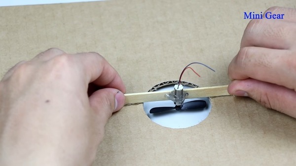 DIY 紙皮氣墊球！兩個小風扇做出氣墊效果