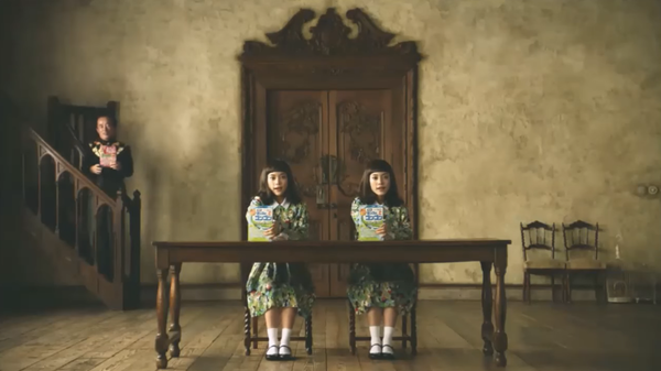日本雙胞胎全新演繹洗腦曲「共共共」！