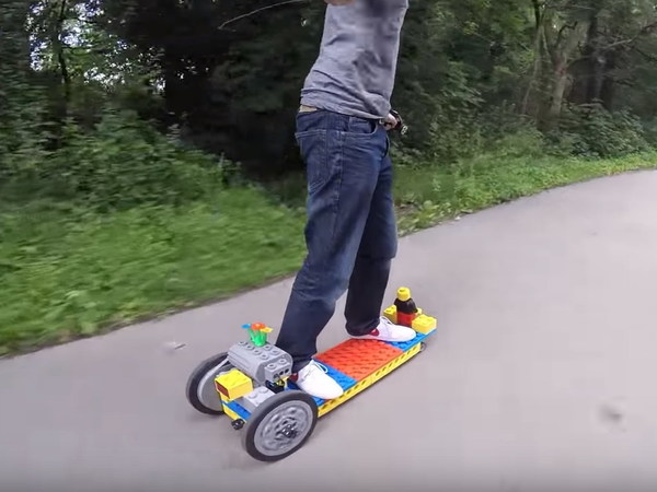 LEGO 遙控滑板車！零件靠 3D 打印
