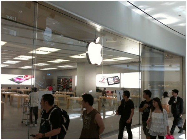 Apple Store Reserve 即買 iPhone 8！記者即場實買