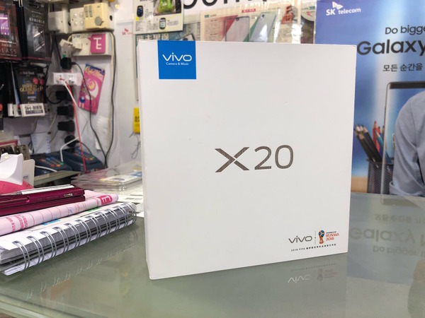 Vivo X20 水貨到港 抵玩雙鏡全面屏