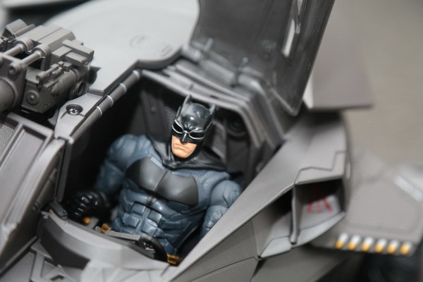正義聯盟 Batmobile 蝙蝠車 手機操控會噴煙