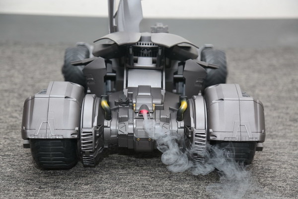正義聯盟 Batmobile 蝙蝠車 手機操控會噴煙