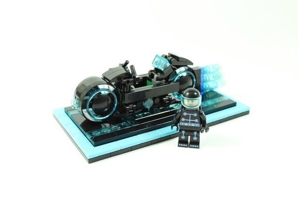 Lego Ideas 公布《創戰紀》Light Cycle 核准量產