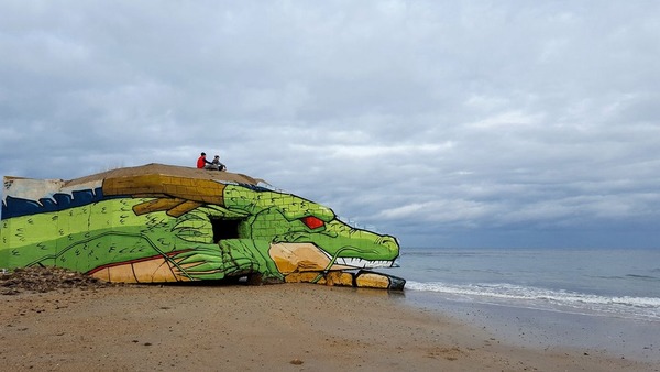 碉堡變神龍？法國藝術家超強塗鴉