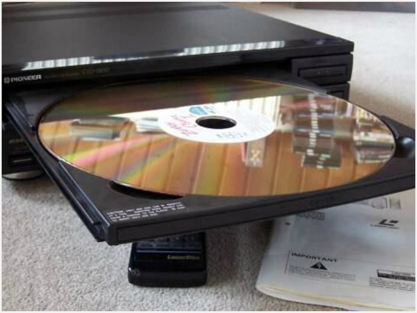 網民嚴選被淘汰的家庭電器  DVD 錄影機最短命