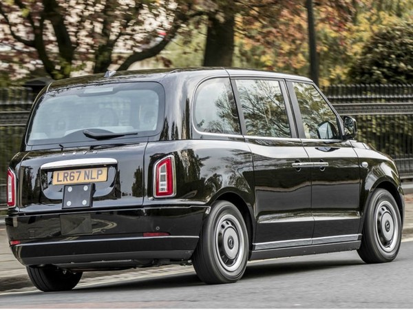 倫敦電動的士正式行駛！ 車主慳足 600 英鎊經營成本？