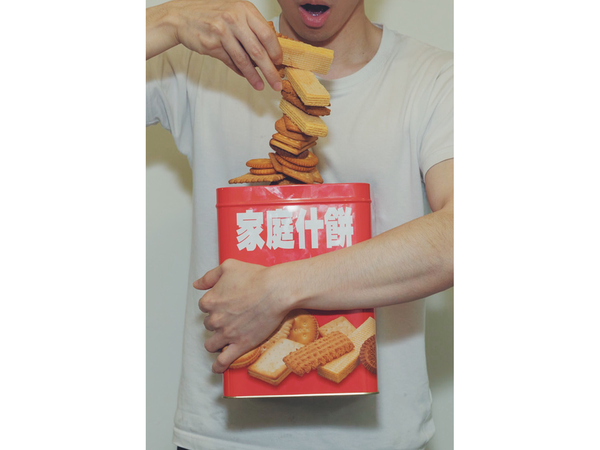 嘉頓什餅自拍圖輯 網民：不要玩食物