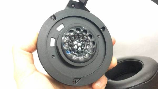 MSI GH60電競耳機【開箱】 精簡設計高清音質