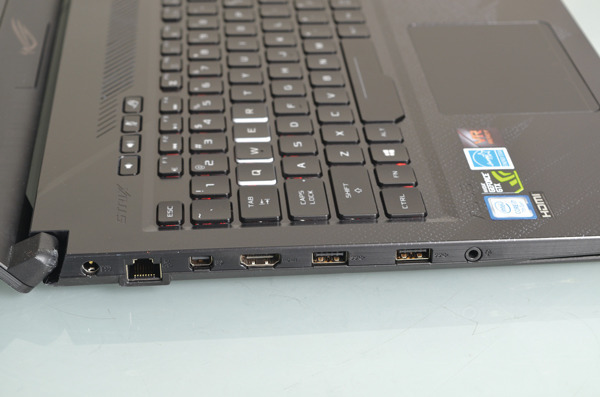 為「英雄」而生　MOBA 全面強化　ASUS ROG Strix Hero Edition