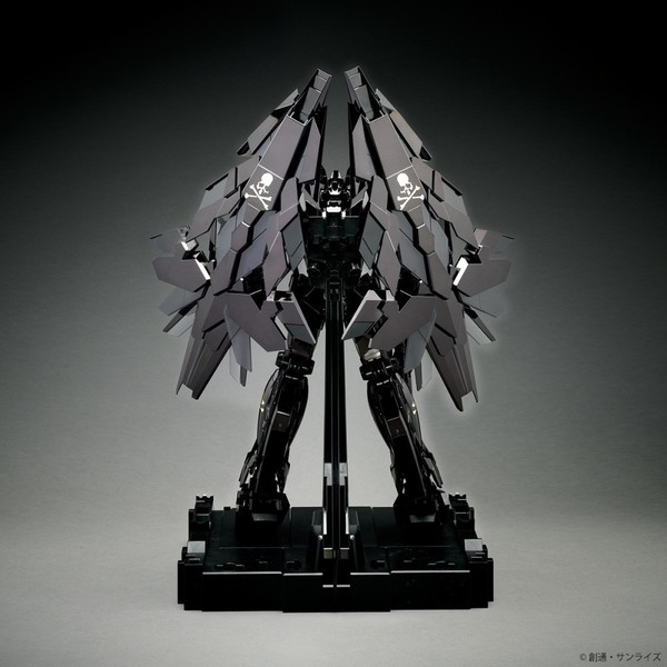 型黑高達登場！mastermind JAPAN 聯乘 Gundam 出模型