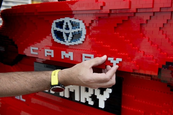 LEGO Camry 1：1 房車！50 萬塊積木砌成