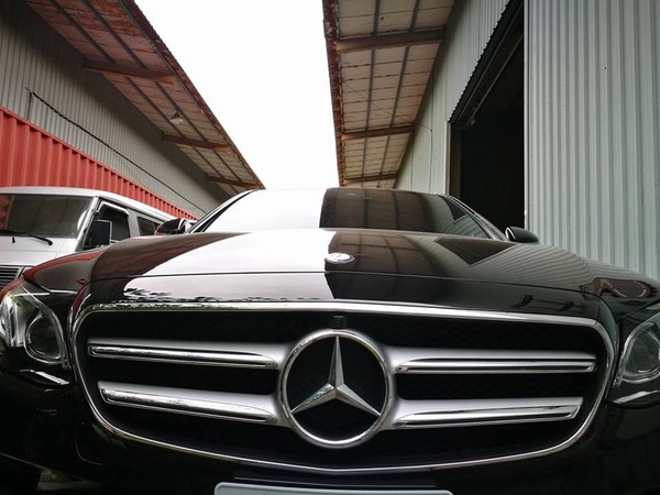 Benz 車標被偷點算好？餐盤代替毫無違和感