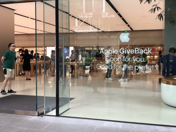 4‧22 地球日 Apple Store 蘋果葉子變綠色  勢成期間限定自拍打卡熱點