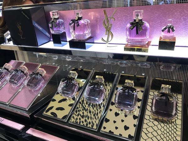 YSL 期間限定店玩人臉辨識！訂製專屬香水憑「樣」取貨