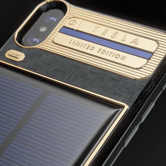 iPhone X  Tesla 限量特別版    太陽能充電飛走尿袋