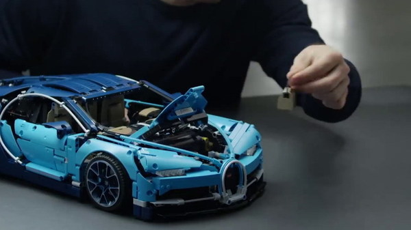 LEGO Bugatti Chiron 42083 超級跑車登場