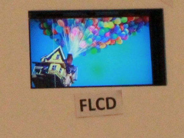 科大成功研發 FLCD 新液晶顯示器技術！3 倍解像度提升