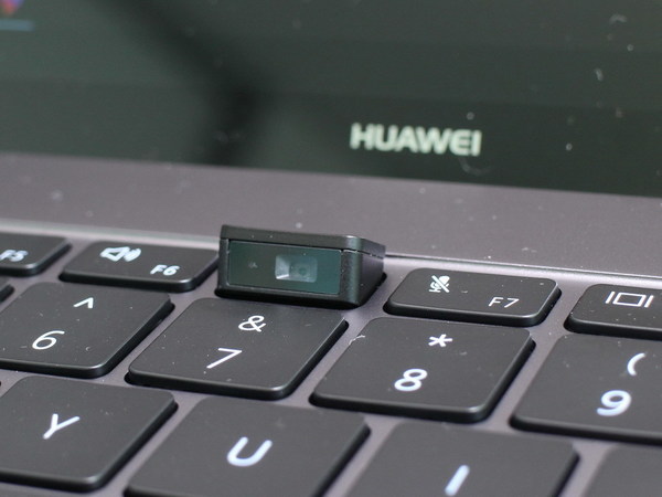破格 Webcam   幼框型薄 Huawei MateBook X Pro 