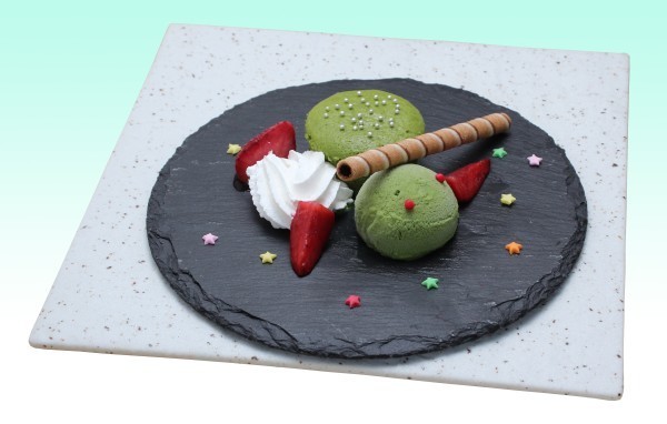 日本居酒屋推出《超時空要塞 Frontier》10 周年期間限定菜單