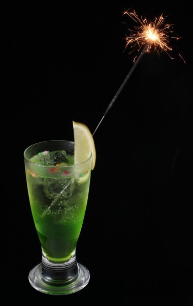 日本居酒屋推出《超時空要塞 Frontier》10 周年期間限定菜單