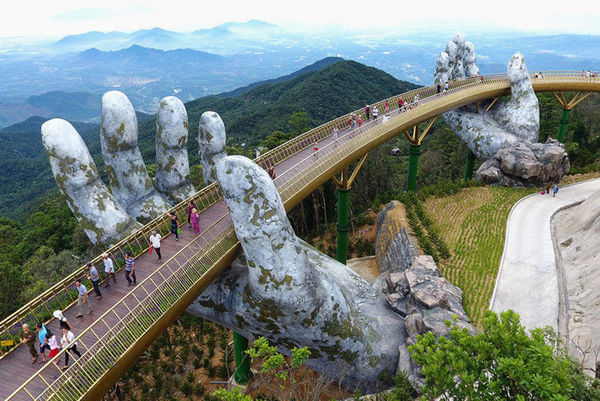 越南巨手托 Golden Bridge 360 度望靚景！必去打卡新景點