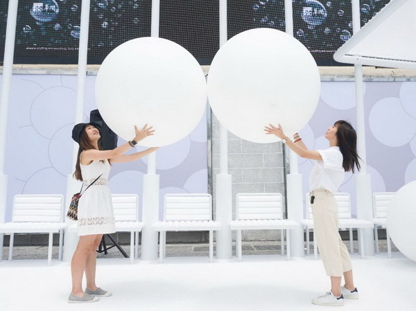 海港城變 BOUNCE 巨波球場！率先玩 300 倍純白「彈彈波」