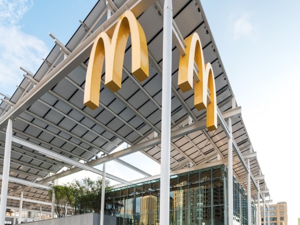 麥當勞芝加哥新店設計激似 Apple Store！ 最環保的麥記？