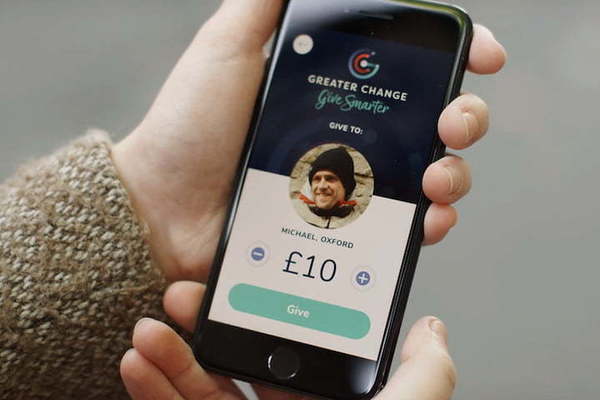 牛津推出露宿者 QR Code 收款 App！科技行乞是大勢所趨？