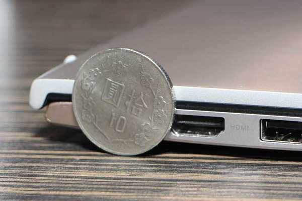 ASUS 新系列 ZenBook 13/14 全球最細！軍規幼邊框特設觸控 Numpad