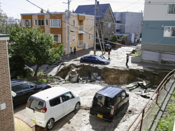 北海道發生 6.7 級地震！ 最少 120 人傷陸空交通癱瘓