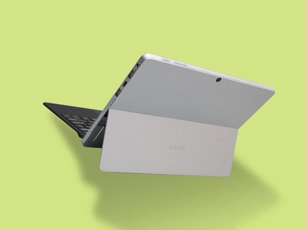 媲美 Surface 設計    2-in-1 Tablet 國產三強