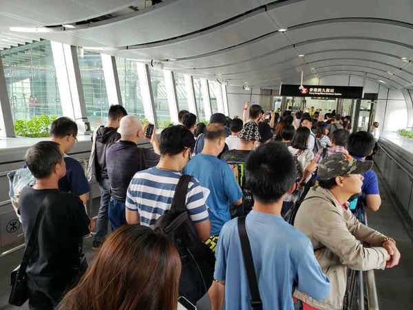 【高鐵票開售】高鐵香港段 923 通車今起預售！西九龍站直擊未見長人龍