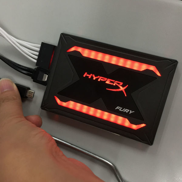  彩光遊戲系統SSD HyperX FURY RGB SSD【開箱】