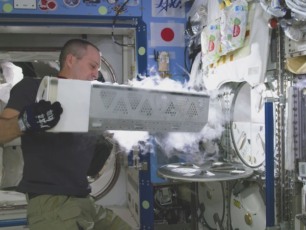NASA 首拍 8K 超高清太空影片  直擊太空站工作實況
