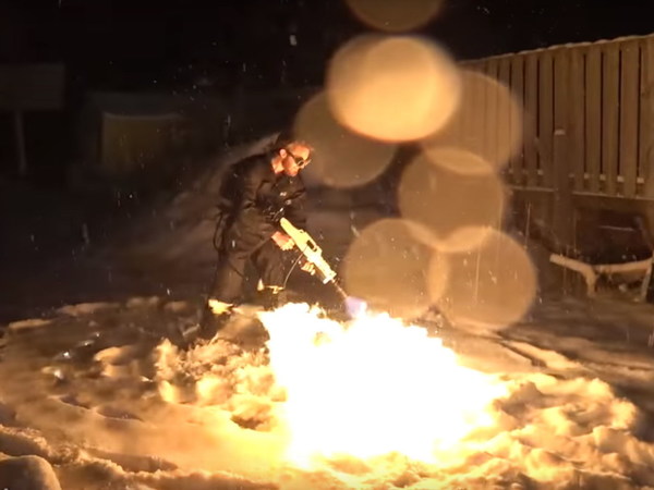 生火最強神器！FlameThrower 雪地起爐零難度